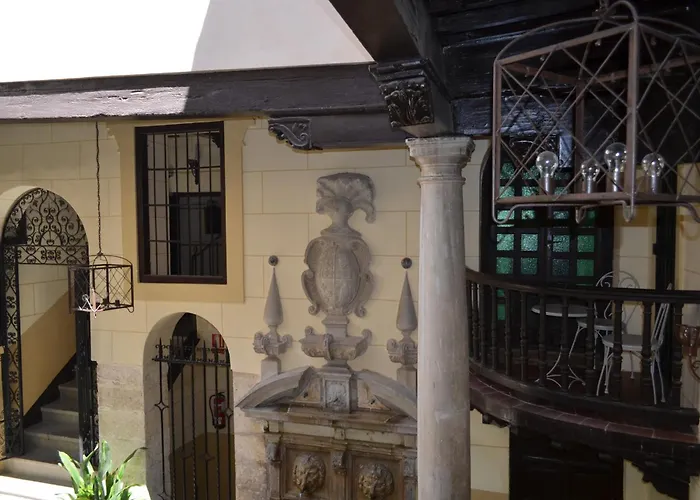 Palacio De Mariana Pineda