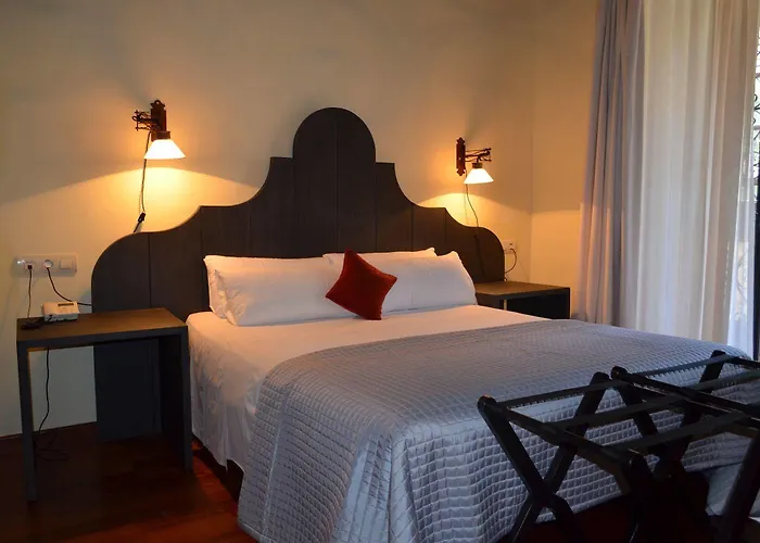 Palacio De Mariana Pineda 4*