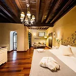 Palacio De Mariana Pineda 4* Grenade