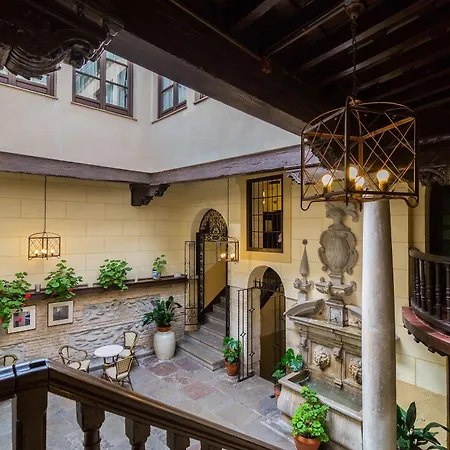 Hotel Palacio De Mariana Pineda 4*