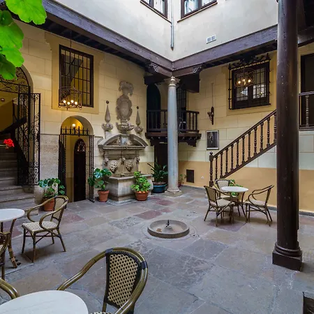 Palacio De Mariana Pineda