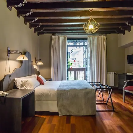 Palacio De Mariana Pineda 4* Гранада