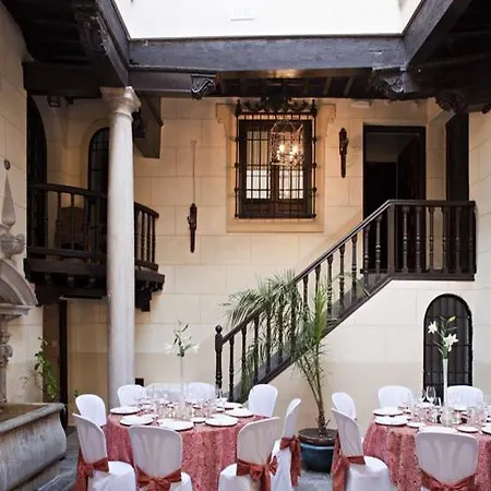 Palacio De Mariana Pineda Hotel 4*