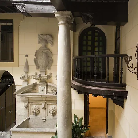 Palacio De Mariana Pineda Hotel 4*