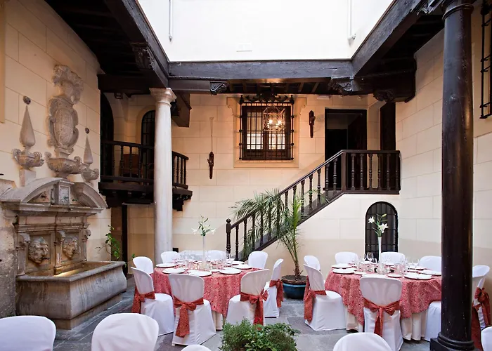 Palacio De Mariana Pineda Granada