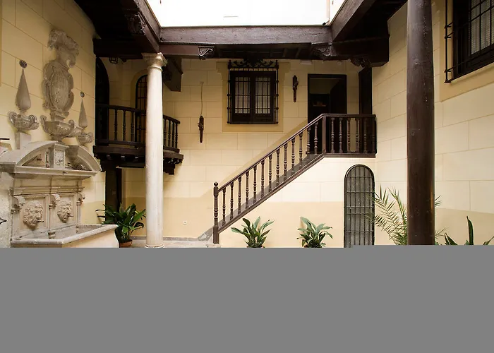 Palacio De Mariana Pineda Hotel 4*